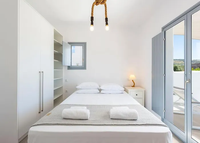 דירה Agkairia´s House Angairiá