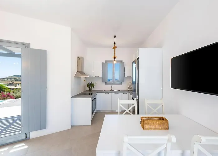 דירה Agkairia´s House Angairiá