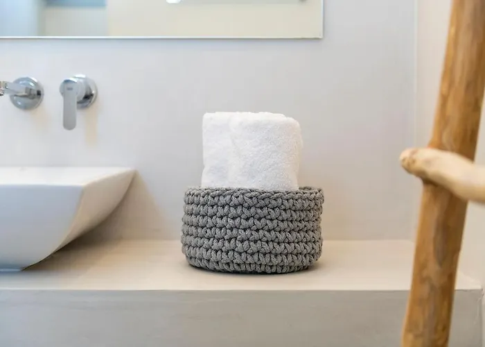 דירה Agkairia´s House